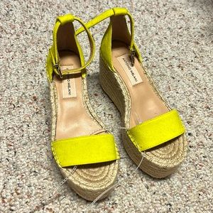 Antonio Melani Wedges Size 5 1/2